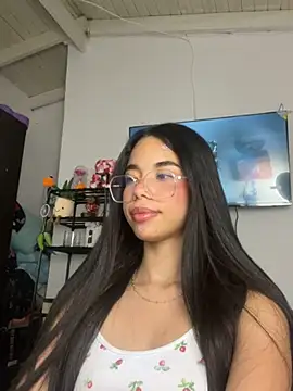 Milleradhara24 现场XXX聊天