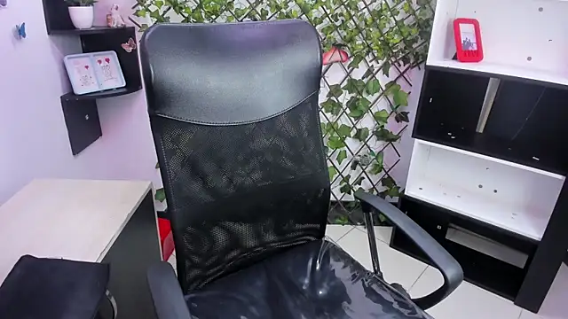 BellaLovee_ 现场XXX聊天