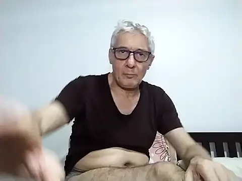 BIGUNCUTHARDCOCK – Live XXX-chat