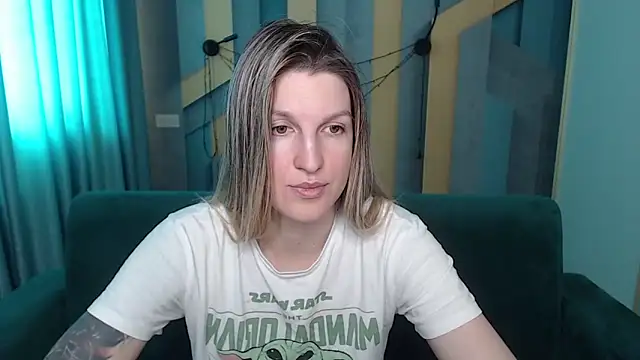 Вебкам-шоу EmilyWalkeri