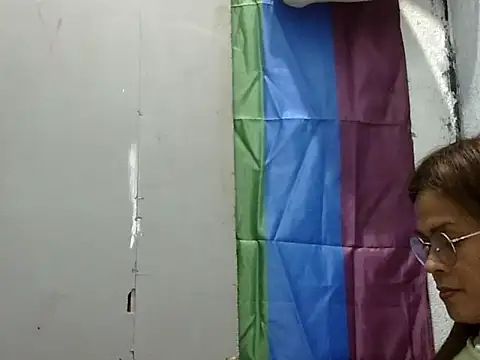 juicycum069 Show Webcam