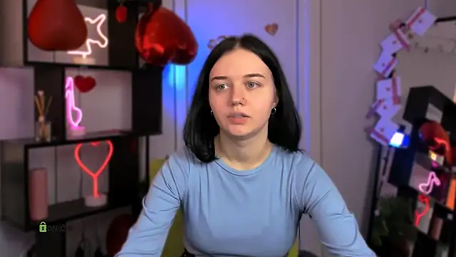 miki_ti Adlı Modelin Canlı XXX Sohbeti