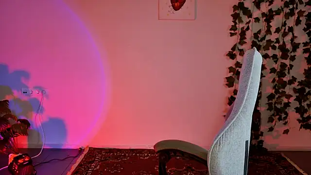 Chat +18 de KiraVair ao vivo