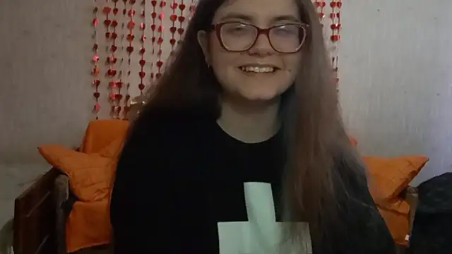 Miyabeee Adlı Modelin Canlı XXX Sohbeti