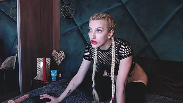 LannaQuinn Adlı Modelin Canlı XXX Sohbeti