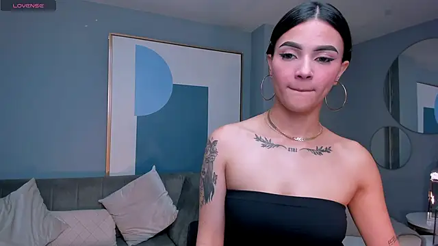 CarolineEvans_x's Live XXX Chat