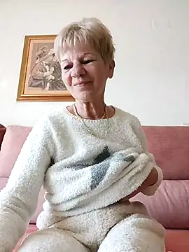 Catababa67's Live XXX Chat