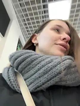 Chat +18 de KishaMur ao vivo