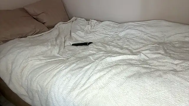 Show modela ErlinaBuoy na web-kameri