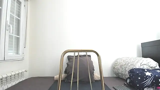 Chat +18 de CristalDivine ao vivo