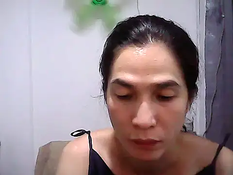 Show modela BigDickTrans na web-kameri