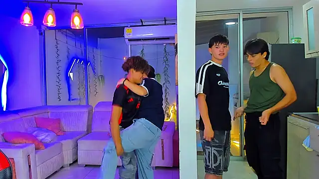 Houseofwarrios' Live XXX Chat