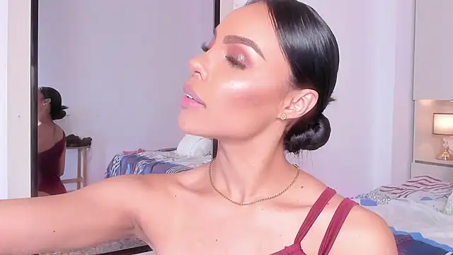 Blackywhiite: онлайн-секс-чат