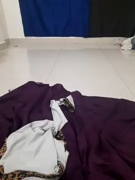 tanjua78 লাইভ XXX চ্যাট