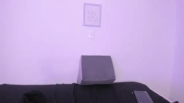 Chat XXX en directo de cirosky_elchicopolla