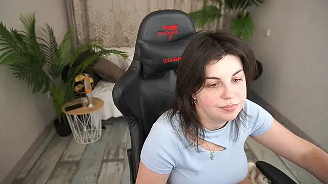 MirandaWong's Live XXX Chat