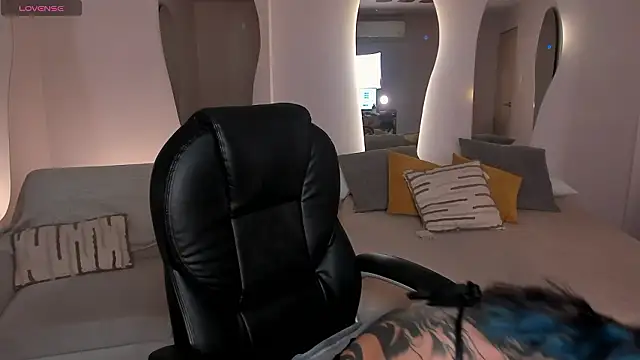 KayraLanne élő XXX-chatje