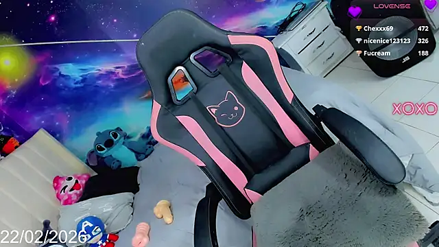 XXX chat uživo modela Nella_Dolls