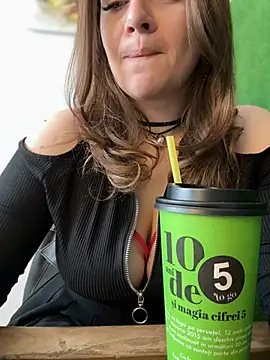 CrazyTori's Live XXX Chat