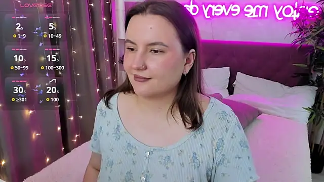 FeralPeach 现场XXX聊天