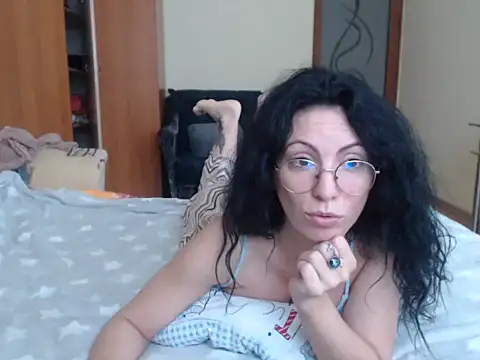 EmmatooのライブXXXチャット