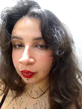 Aria_Bennett21 Adlı Modelin Canlı XXX Sohbeti