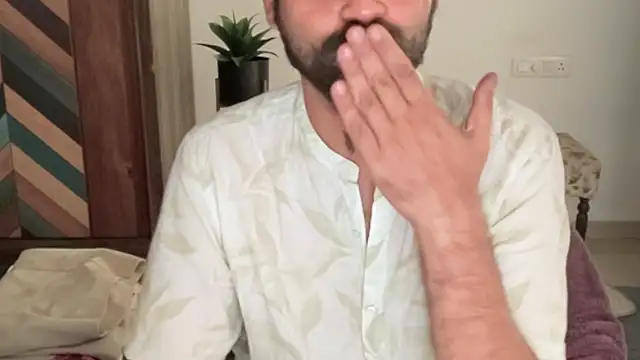 MakeMeAwareAah: απευθείας συνομιλία ΧΧΧ