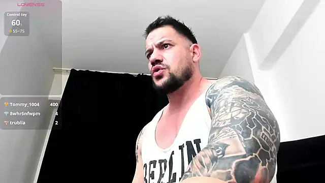 musclemonster31 在線直播表演