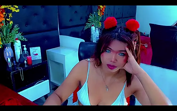 Cloelombard Chat XXX live