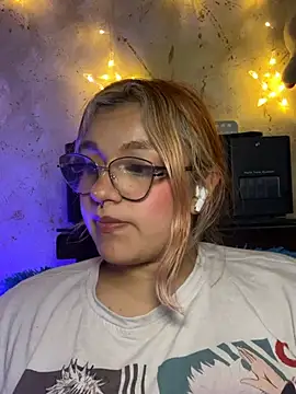 Sophia_Weest99 现场XXX聊天