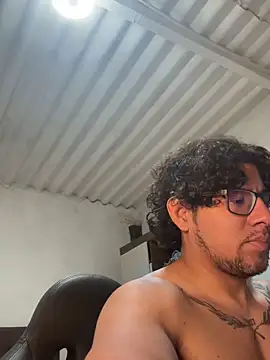 Show modela ikkipro na web-kameri