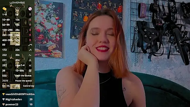 XXX chat uživo modela the_high_priestess