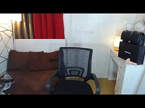 CelestinaTheBigCock Pertunjukan Webcam