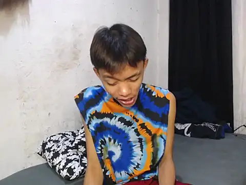 Innocentfucker 网络视讯表演