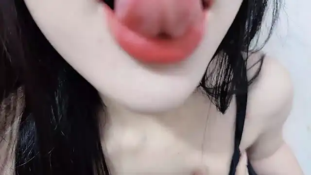 Bino119's Live XXX Chat