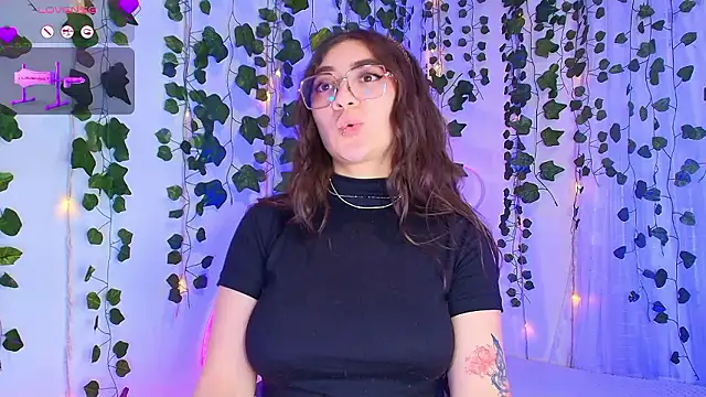 Chat +18 de Samii_Evans ao vivo