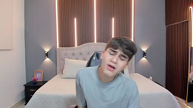 แชท XXX สดของ Tommy18__