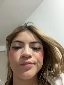 Show modela meggan___ na web-kameri