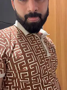 hottestboy03 Adlı Modelin Canlı XXX Sohbeti