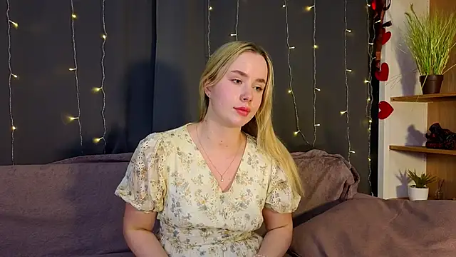 IvetteLabore Chat XXX live