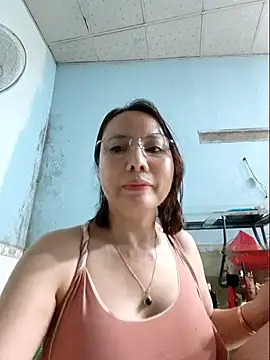 Famrita webkamerás műsora