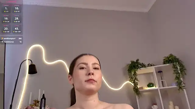 Chat +18 de Courtney_C ao vivo