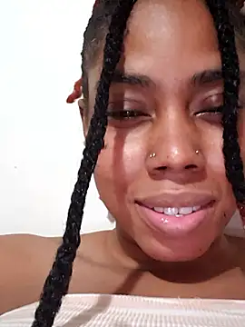 XXX chat uživo modela HONEYSWEETS_LIVE