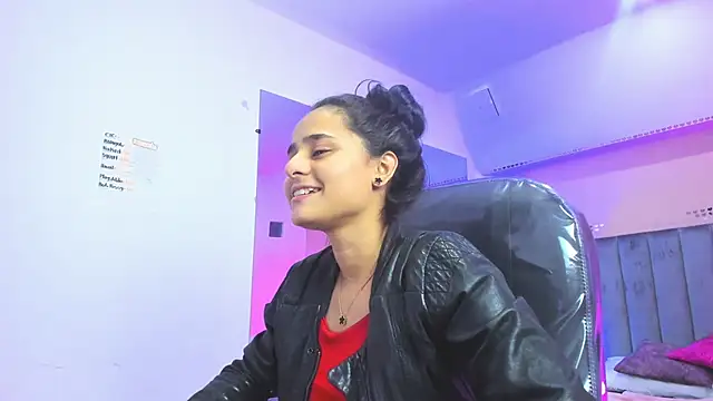 Chat +18 de Giselle_Roldan ao vivo