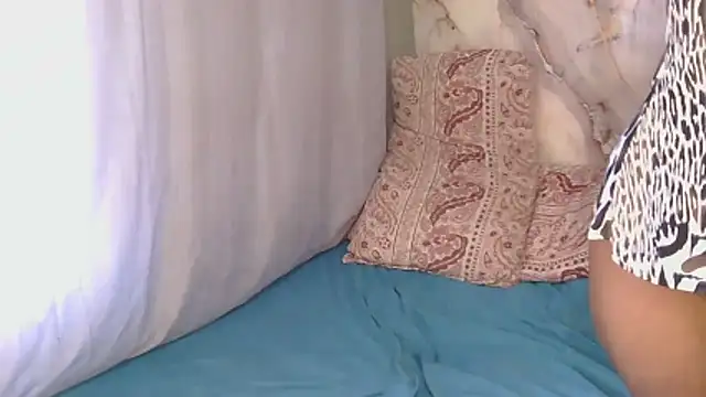 EbonyAlphaBitch 웹캠 쇼