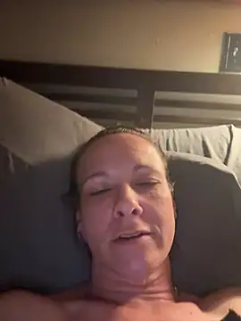 Lilbeezie81 – Naživo XXX chat