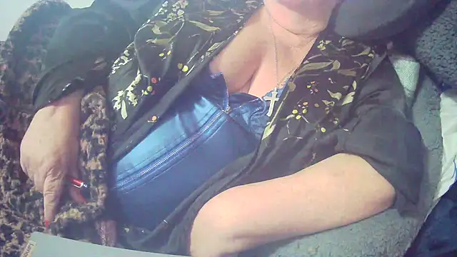 Playful_MILF_Demi Webcam-Show