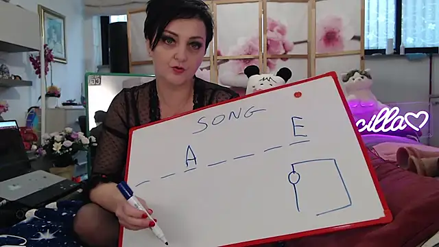 lucillabollente Adlı Modelin Canlı XXX Sohbeti