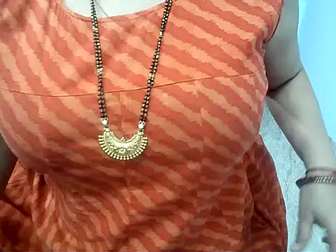 Nagma_housewife webkamerás műsora