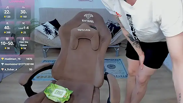 XXX chat uživo modela YourTrixie